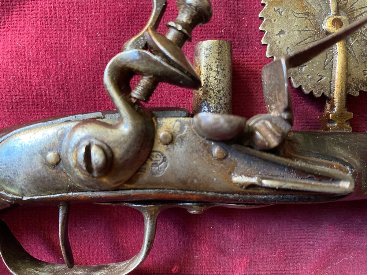 Pistolet à Eprouvette à silex (Epoque Louis XIV)-photo-3