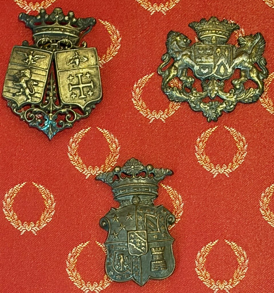 Lot de 3 plaques Héraldique de Famille Aristocratique Française - à identifier - XIX siècle