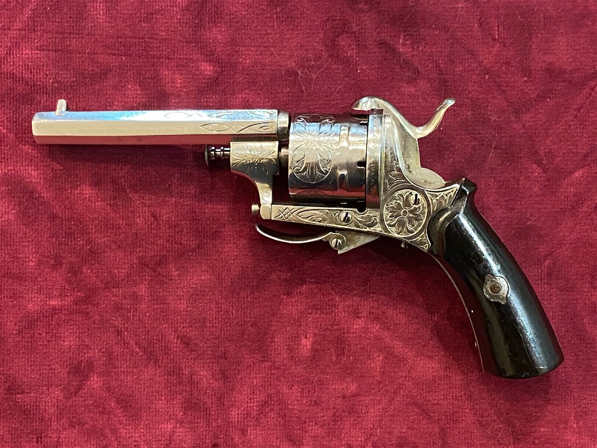  Revolver à broche 8 mm de type LEFAUCHEUX entièrement ciselé du XIXe-photo-2