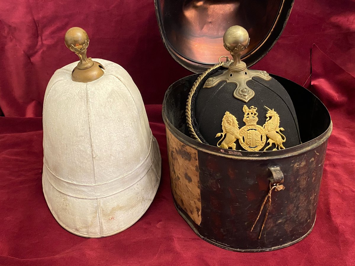 Royal Artillery Officer's Helmet -photo-1