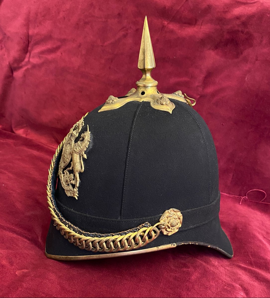Casque de grande tenue d’officier des Royal Engineers