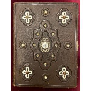 Leather Box Photo Album With Bone And Brass Decorations With Monogram - Circa 1870