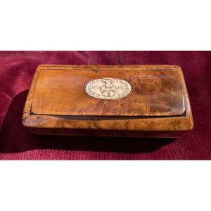 Elm Burl Snuffbox With Bone Inlay Inscribed "napoleon Emperor 1804-1815" - Empire