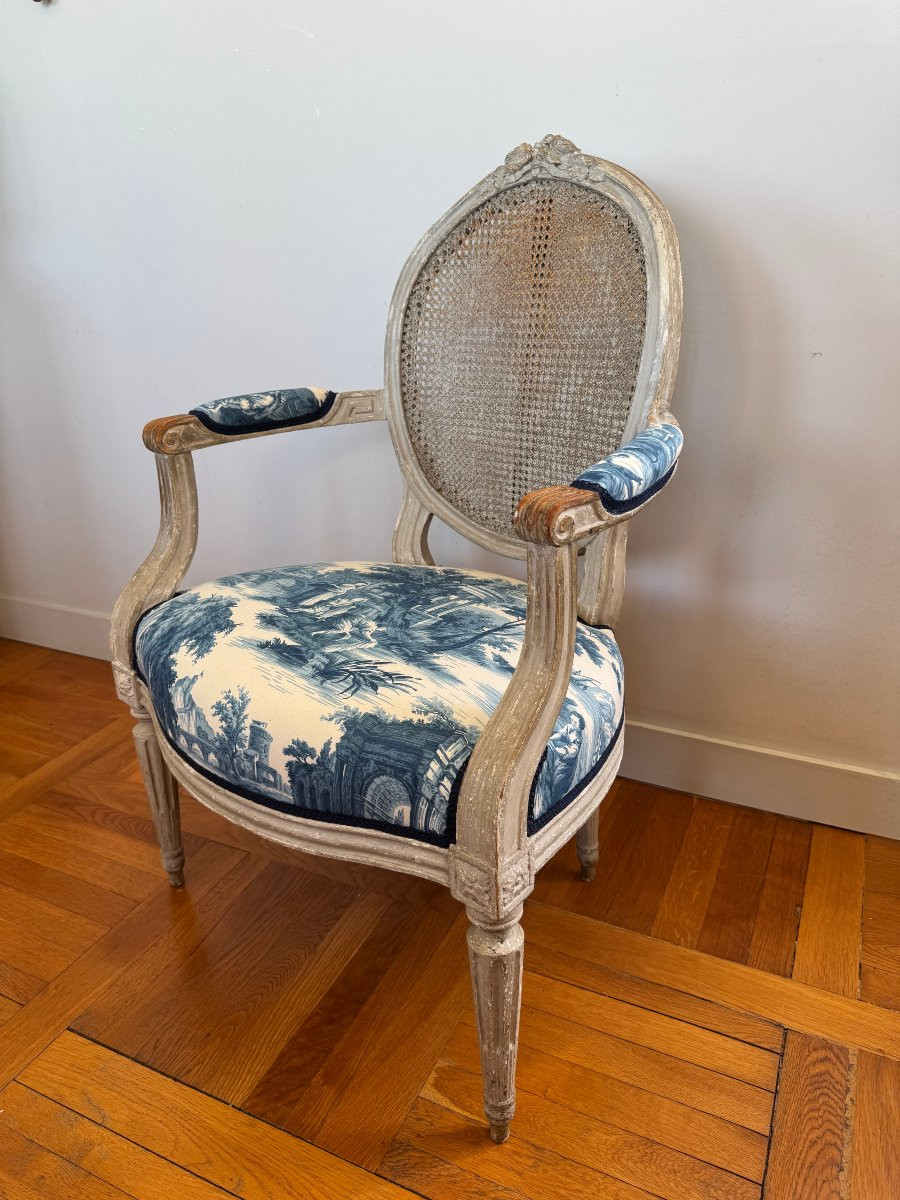 Pair Of Louis XVI Period Medallion Armchairs-photo-4