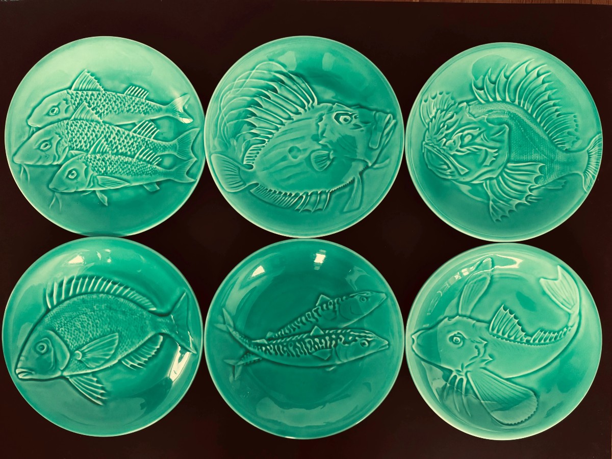 Complete 14-piece Fish Service In Fine Proceram Earthenware