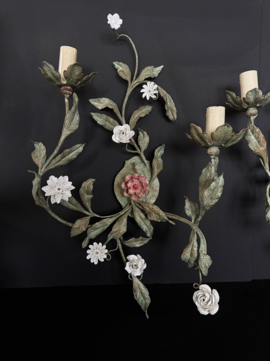 Pair Of Floral Wall Sconces Made Of Painted Sheet Metal And Porcelain-photo-2