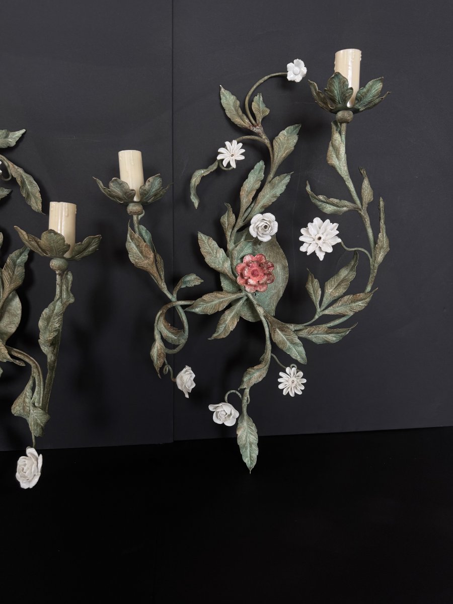 Pair Of Floral Wall Sconces Made Of Painted Sheet Metal And Porcelain-photo-3