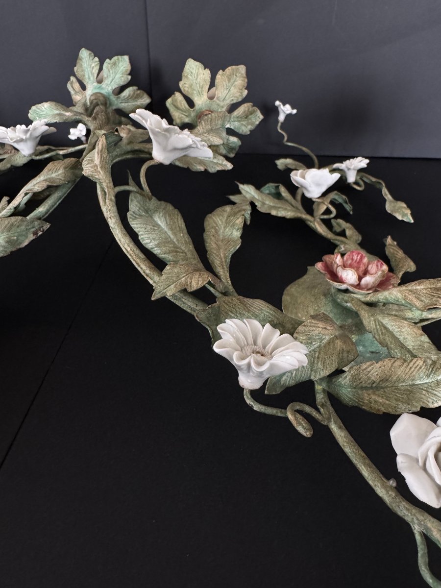 Pair Of Floral Wall Sconces Made Of Painted Sheet Metal And Porcelain-photo-3