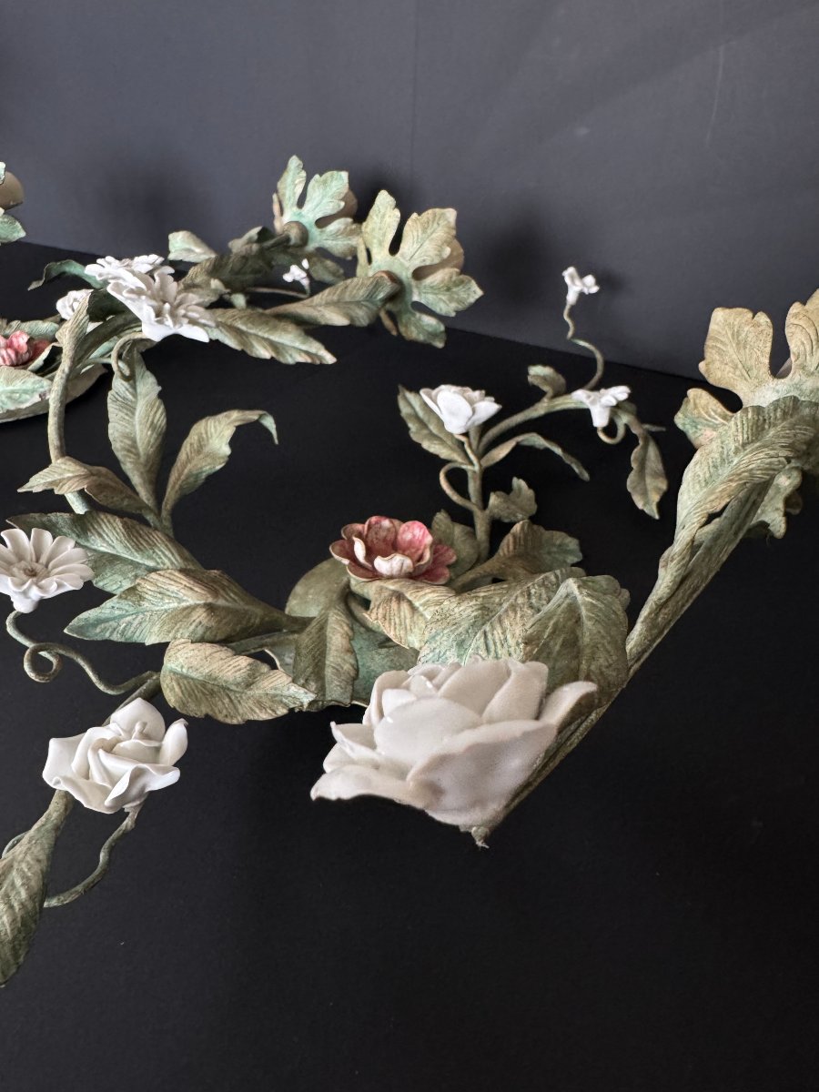Pair Of Floral Wall Sconces Made Of Painted Sheet Metal And Porcelain-photo-4