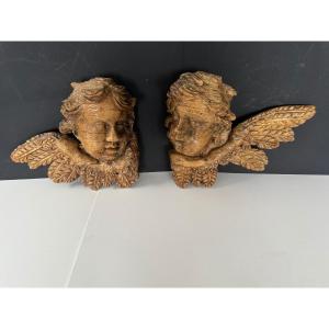 Pair Of Winged Cherub Heads In Carved Wood, 17th Century 