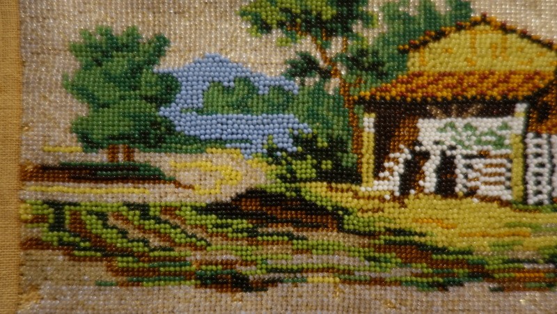 "L a FERMETTE" Tableau de Perles en  Verre ....19éme Siécle -photo-3