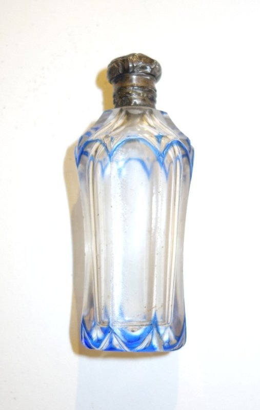 "salt Bottle" In Overlay Crystal, Circa 1880