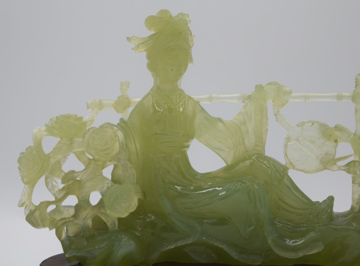 Lady And Peonies In Serpentine Jade-photo-2