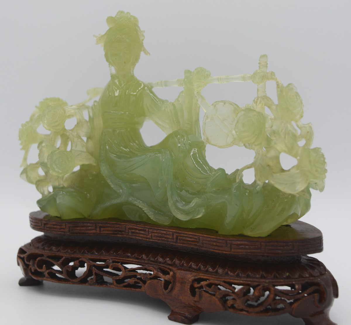 Lady And Peonies In Serpentine Jade-photo-4