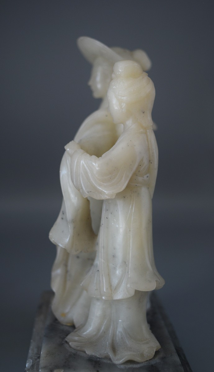 Élégante Sculpture Chinoise en Stéatite – La Dame et sa Servante (Vers 1950)-photo-7
