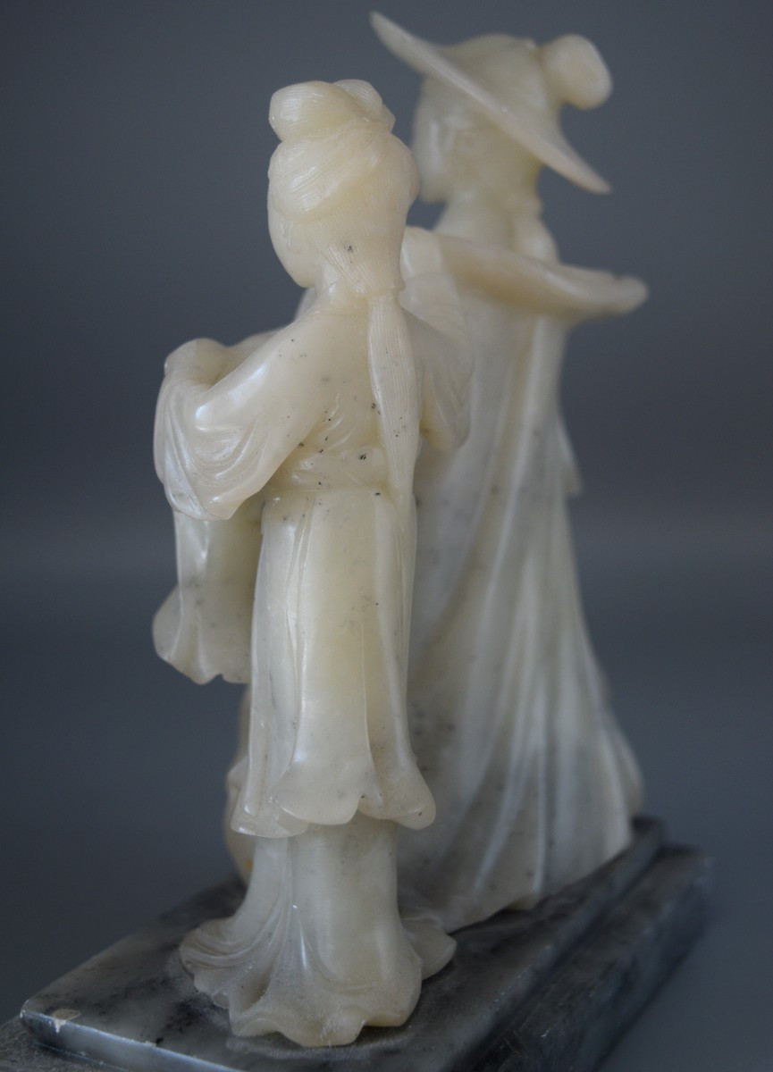 Élégante Sculpture Chinoise en Stéatite – La Dame et sa Servante (Vers 1950)-photo-8