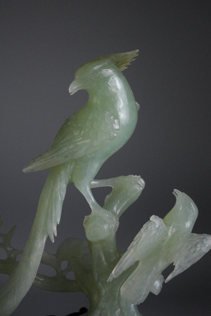 Élégance Céleste Deux Rois des Oiseaux Perchés sur une Branche Fleurie-photo-2