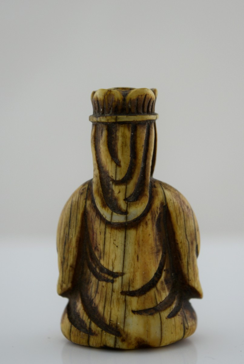 Japanese Netsuke, Early Late Edo Period, Ivory-photo-4