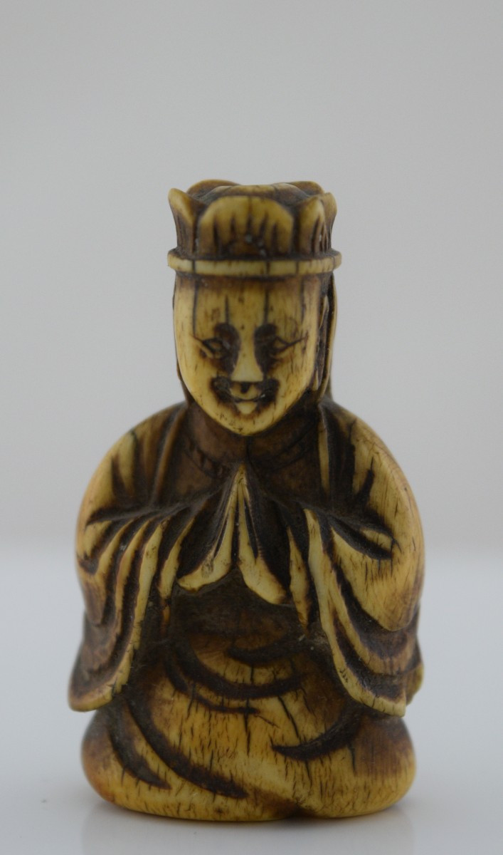 Japanese Netsuke, Early Late Edo Period, Ivory