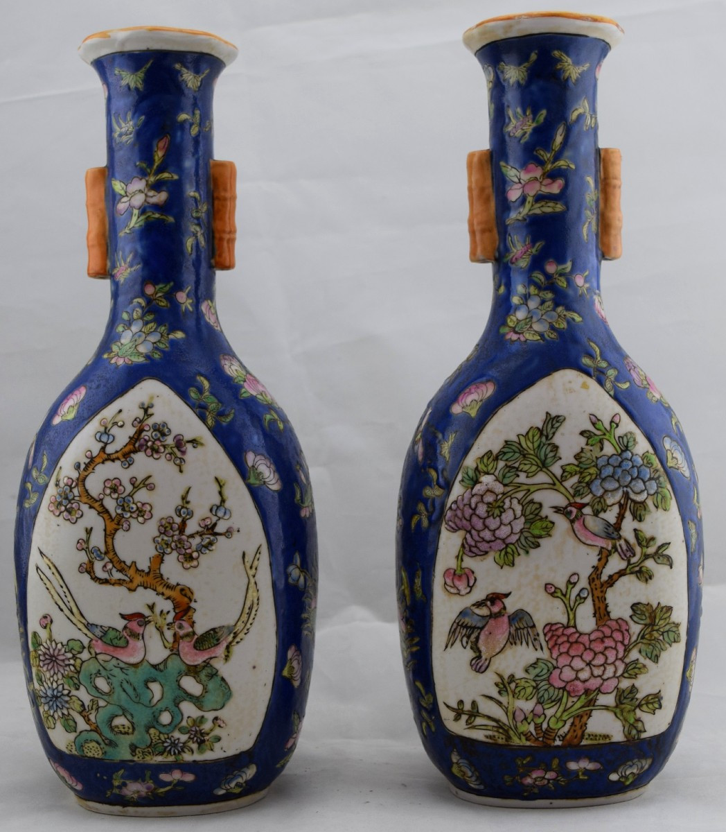 Paire de vases chinois en porcelaine à fond bleu, style Jiaqing, fin XIXᵉ-photo-2