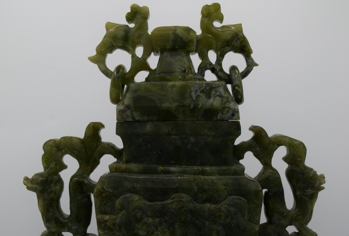 Vase Couvert en Jade Vert à Décor de Taotie et Anses Dragons-photo-4