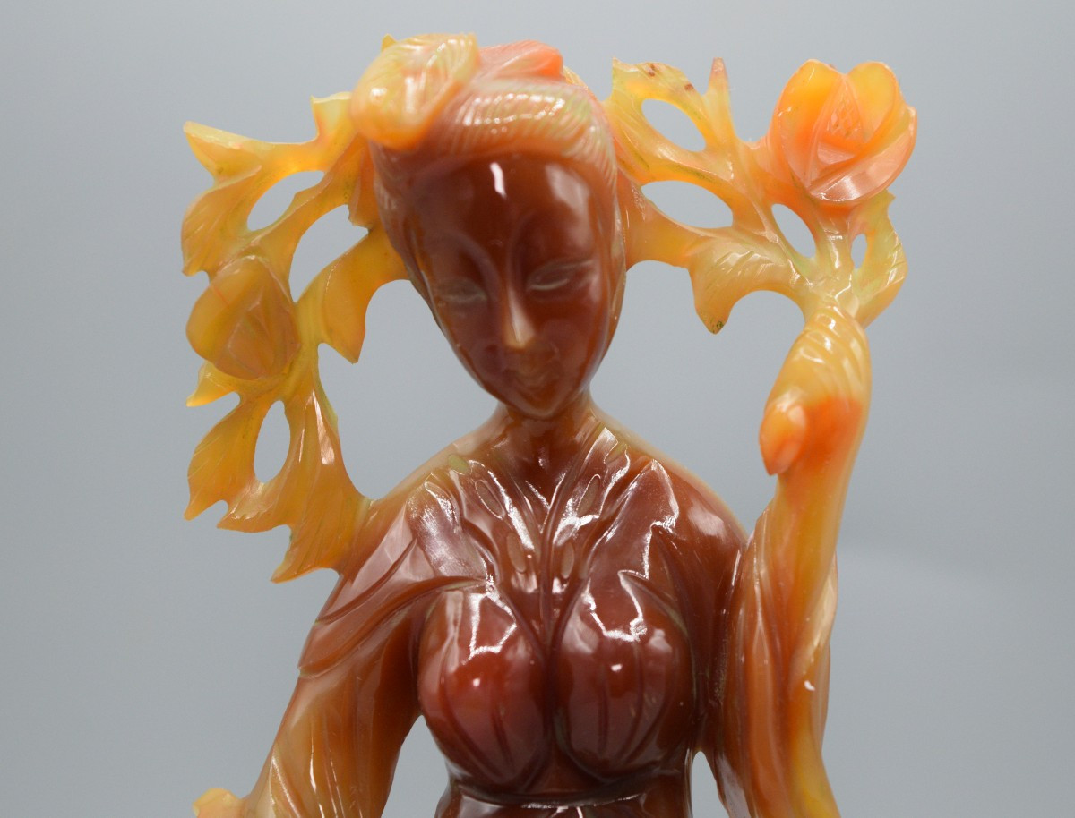 Magnificent Carved Agate Statuette Of A Woman With Flowers-photo-6