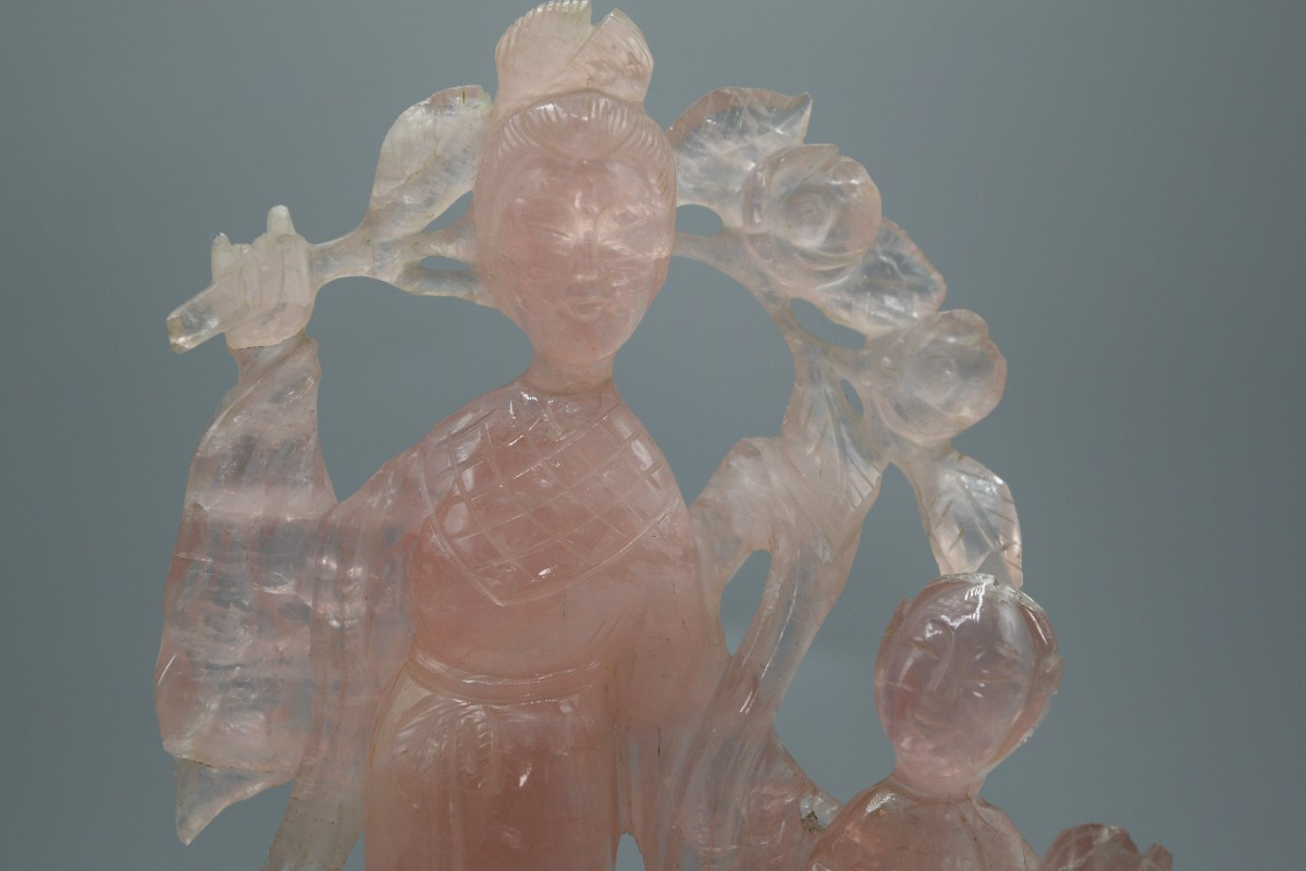 Statue Of A Young Woman And Child In Rose Quartz: A Masterpiece Of Serenity-photo-2