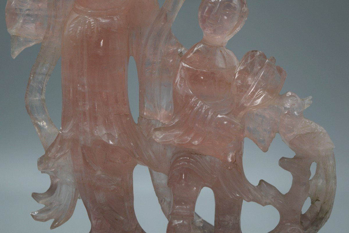 Statue Of A Young Woman And Child In Rose Quartz: A Masterpiece Of Serenity-photo-3