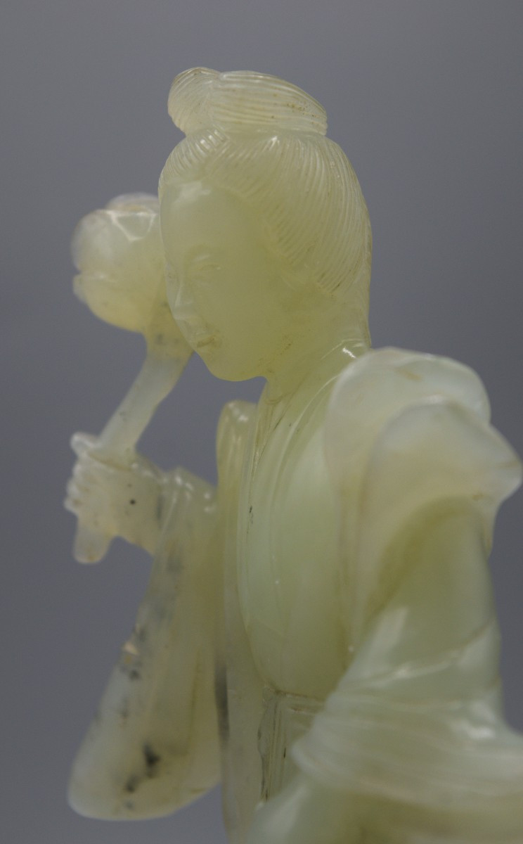 Statue Of Lady With Flower In Jade From XIuyan, C. 1950-photo-5