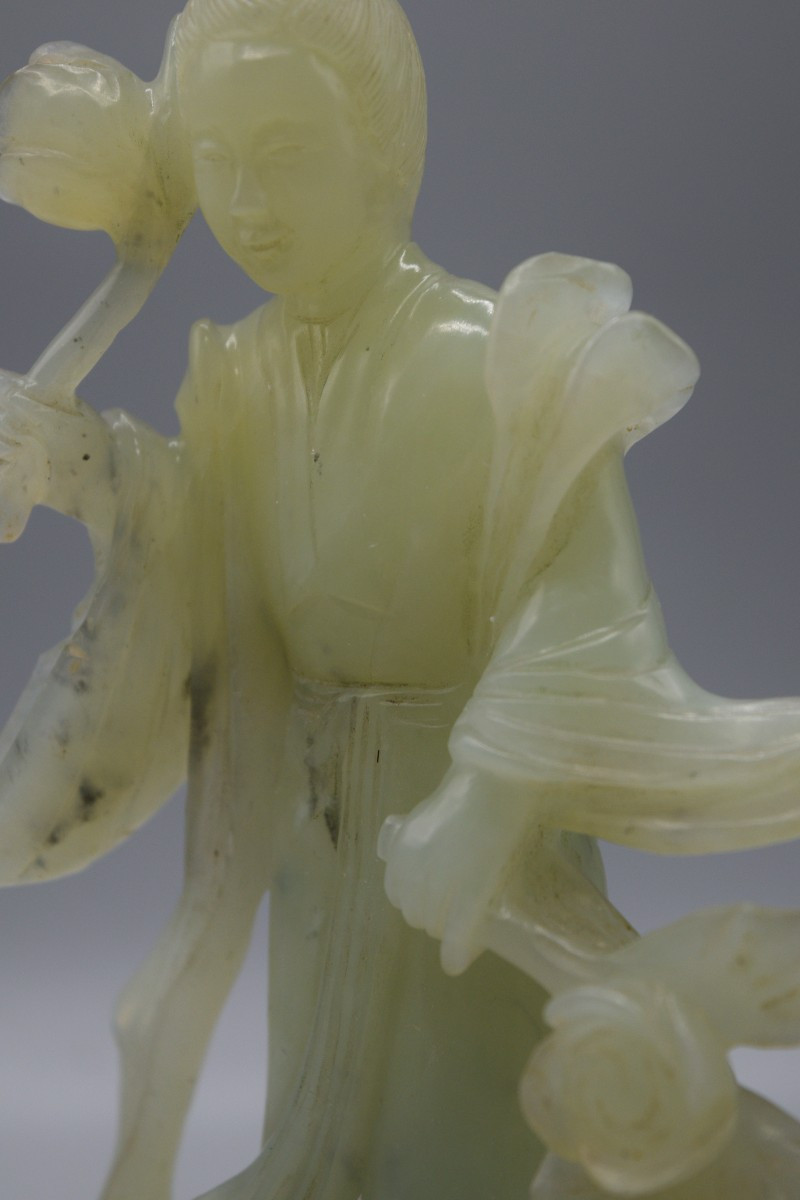 Statue Of Lady With Flower In Jade From XIuyan, C. 1950-photo-6