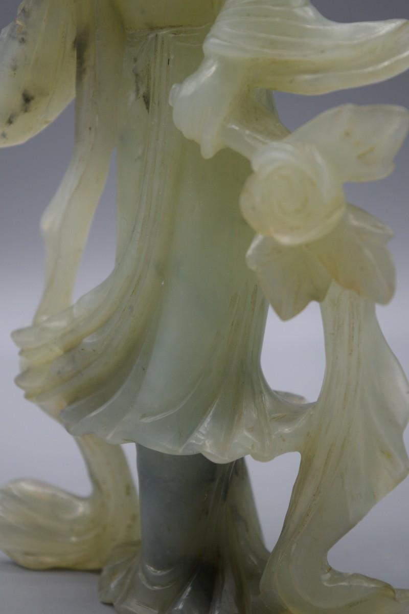 Statue Of Lady With Flower In Jade From XIuyan, C. 1950-photo-7
