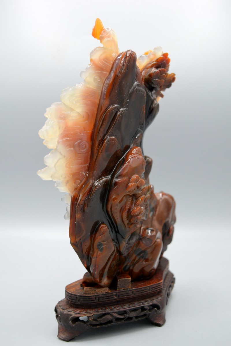 Polychrome Agate Statue On A Sculpted Base-photo-5
