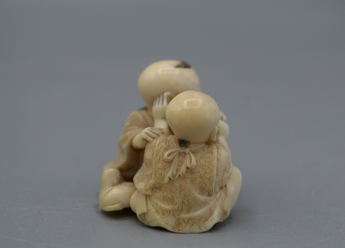 Ivory Netsuke Depicting Two Children Playing (edo/meiji Period)-photo-3