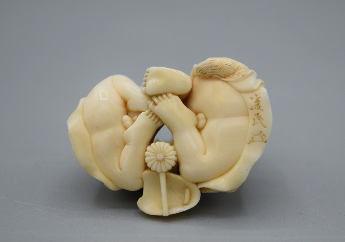 Ivory Netsuke Depicting Two Children Playing (edo/meiji Period)-photo-4