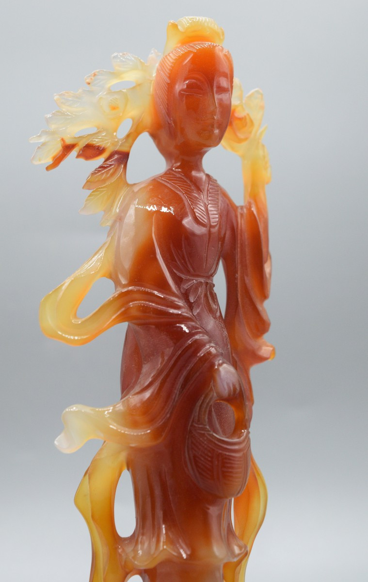 Carnelian Agate Figurine Of A Lady With A Basket, Qing Dynasty / Republic-photo-1