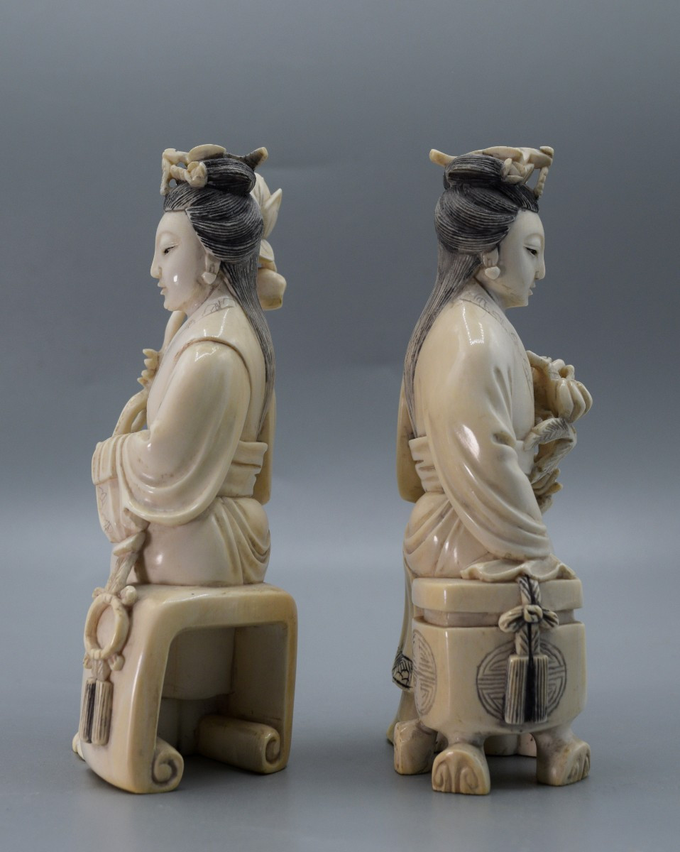 Lotus Flower Elegance: Pair Of Ivory Court Figures, 19th Century China-photo-2
