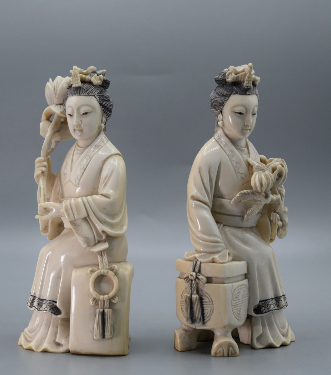 Lotus Flower Elegance: Pair Of Ivory Court Figures, 19th Century China-photo-3
