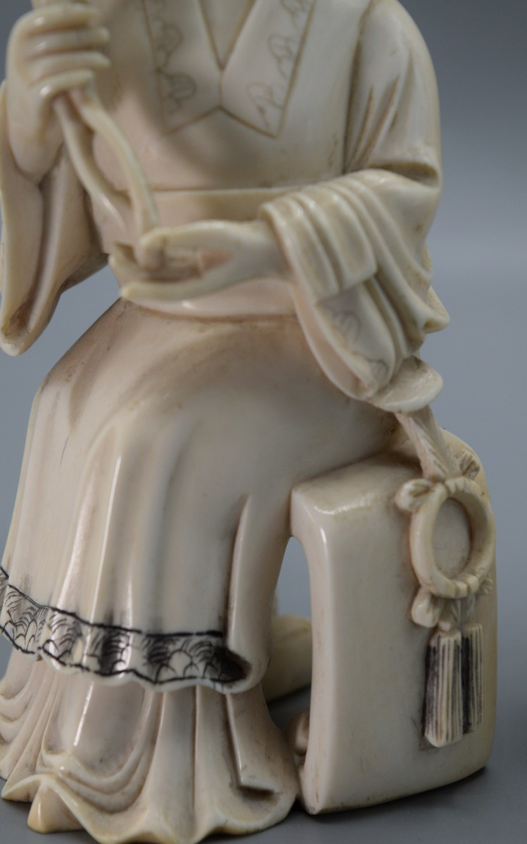 Lotus Flower Elegance: Pair Of Ivory Court Figures, 19th Century China-photo-7