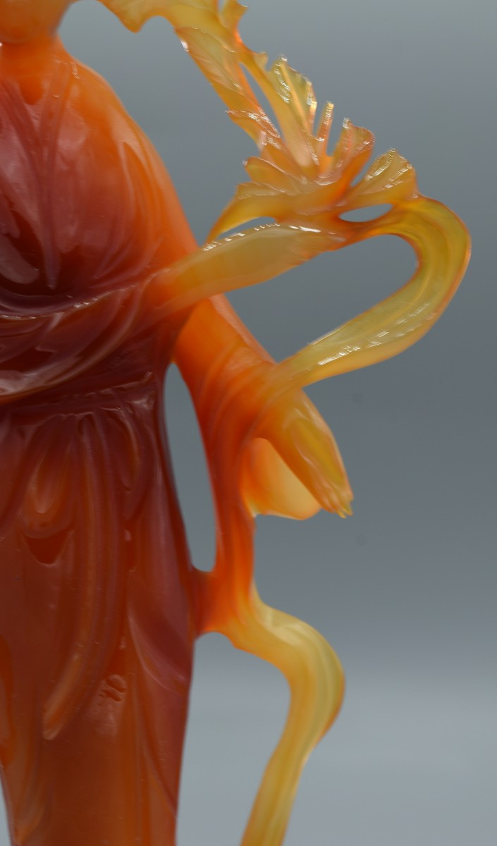 Statue de Dame Céleste en Cornaline Sculptée, (v. 1920-1960)-photo-3