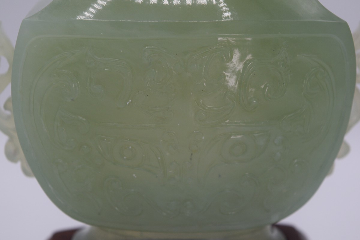 Covered Jade Vase From XIuyan, Taotie Decoration – Archaic Style-photo-2