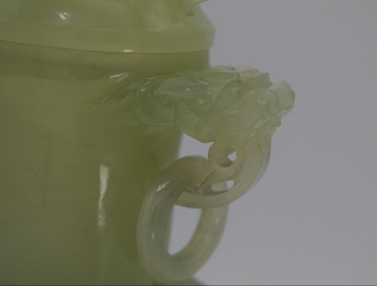 Covered Jade Vase From XIuyan, Taotie Decoration – Archaic Style-photo-3