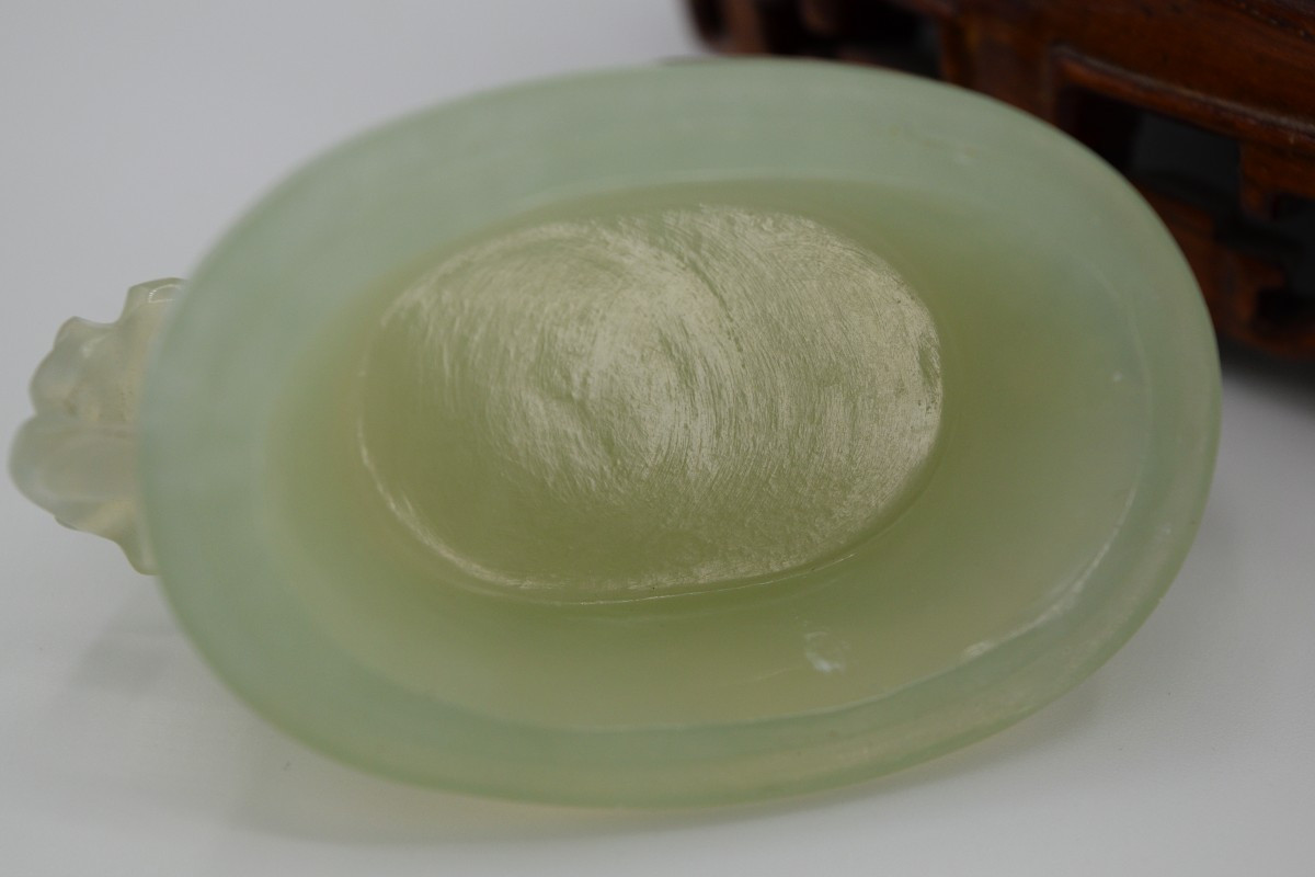 Covered Jade Vase From XIuyan, Taotie Decoration – Archaic Style-photo-6