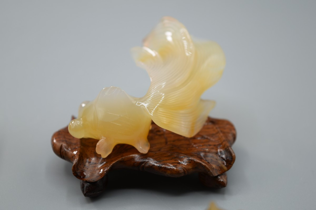 Cinq Poissons Rouges en Agate Sculptée - Chine, Milieu du XXe Siècle-photo-3