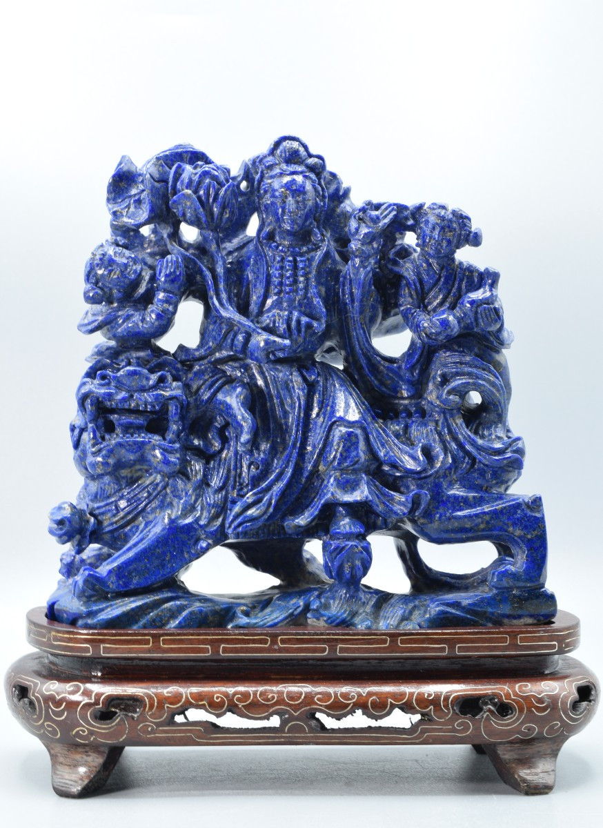 Exceptional Lapis-lazuli Guanyin Sculpture - Rare Handicraft From The 1950s