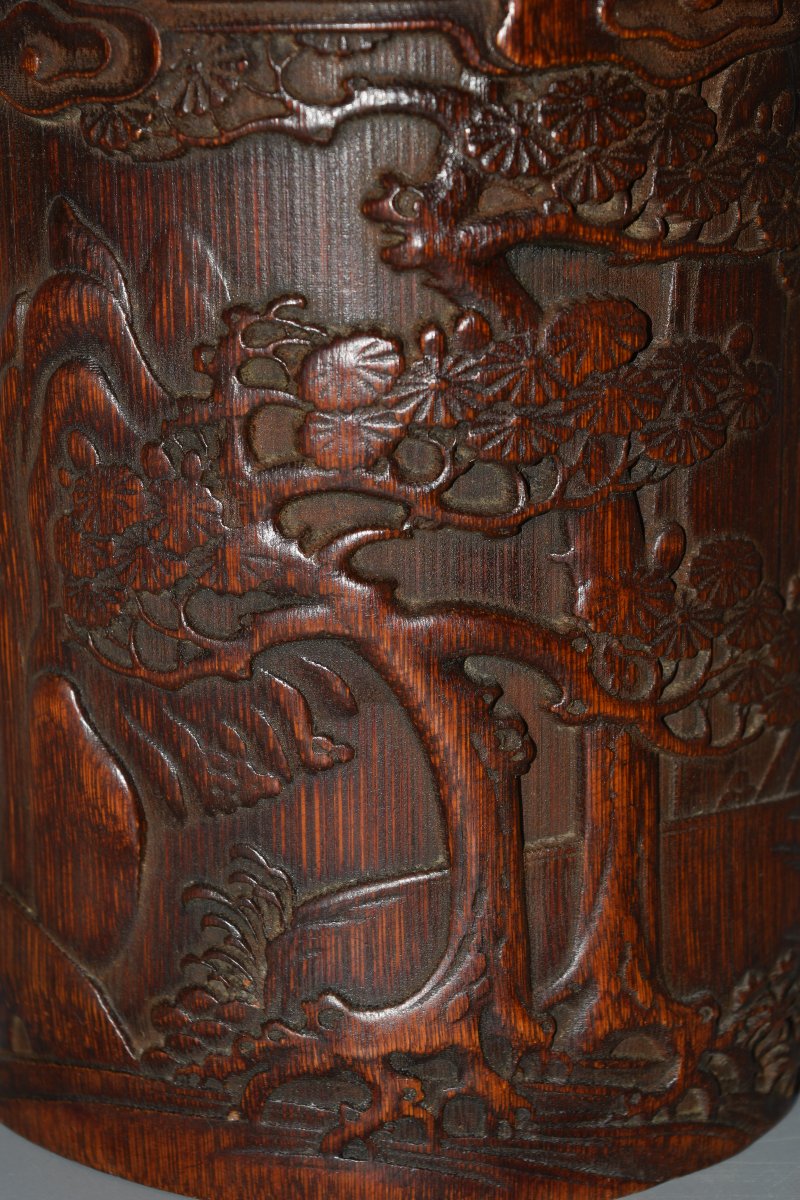 Chinese Bamboo-carved Brush Holder With Traditional Design-photo-3