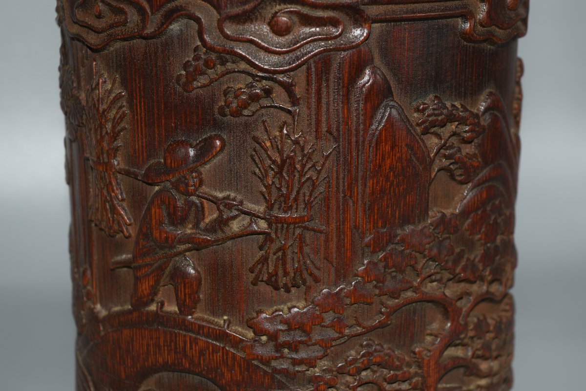 Chinese Bamboo-carved Brush Holder With Traditional Design-photo-4