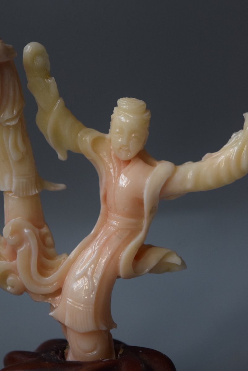White And Pink Coral Sculpture – Circa 1920-photo-1