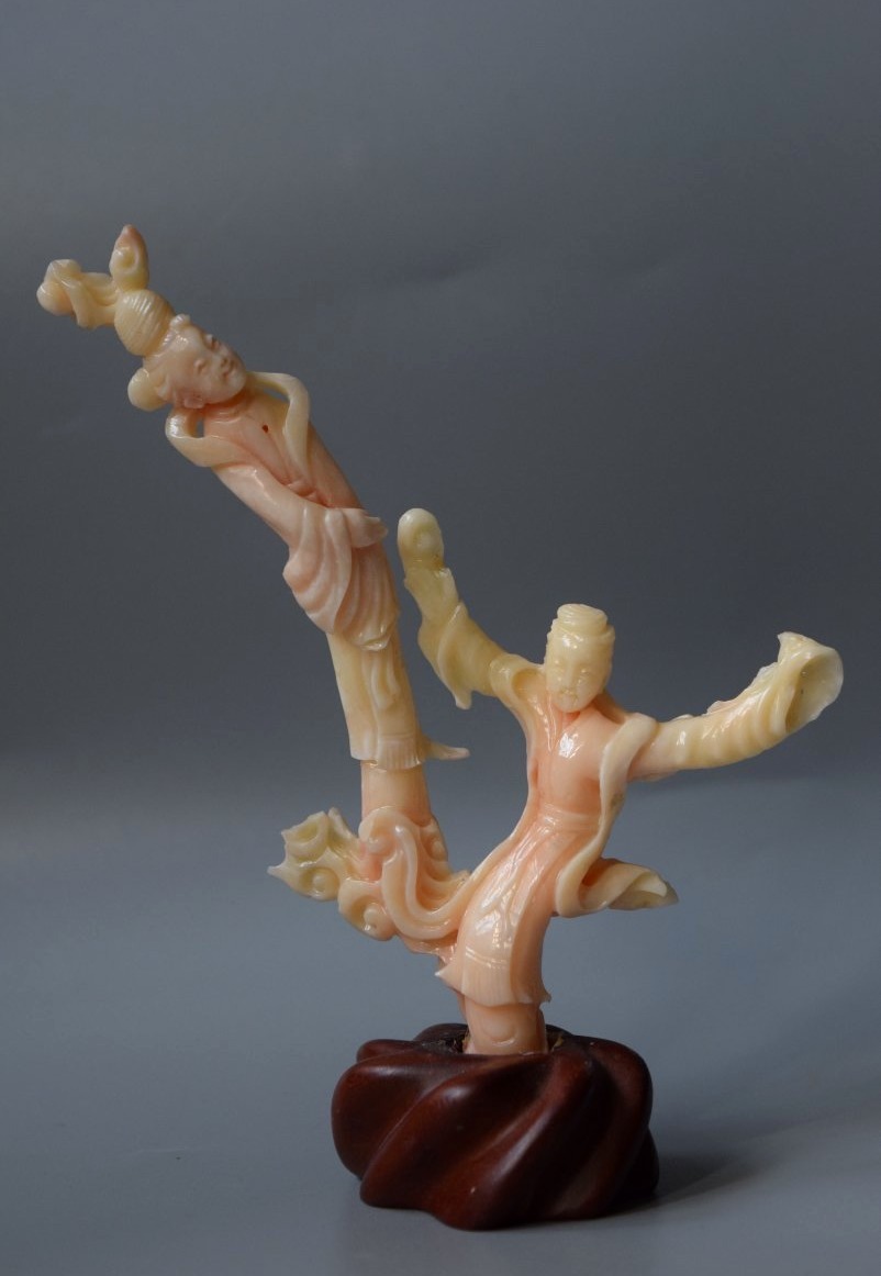White And Pink Coral Sculpture – Circa 1920