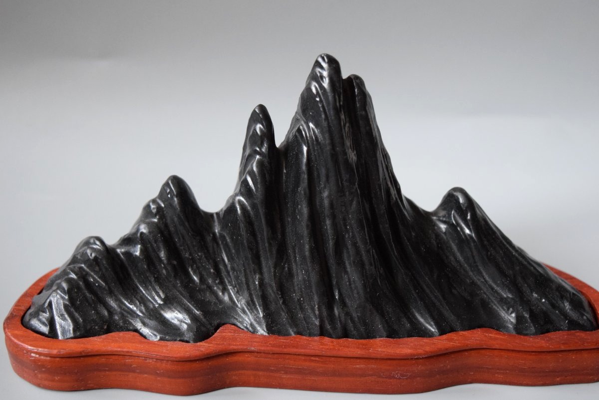 Pierre de scholar en forme de paysage montagneux – Suiseki-photo-4
