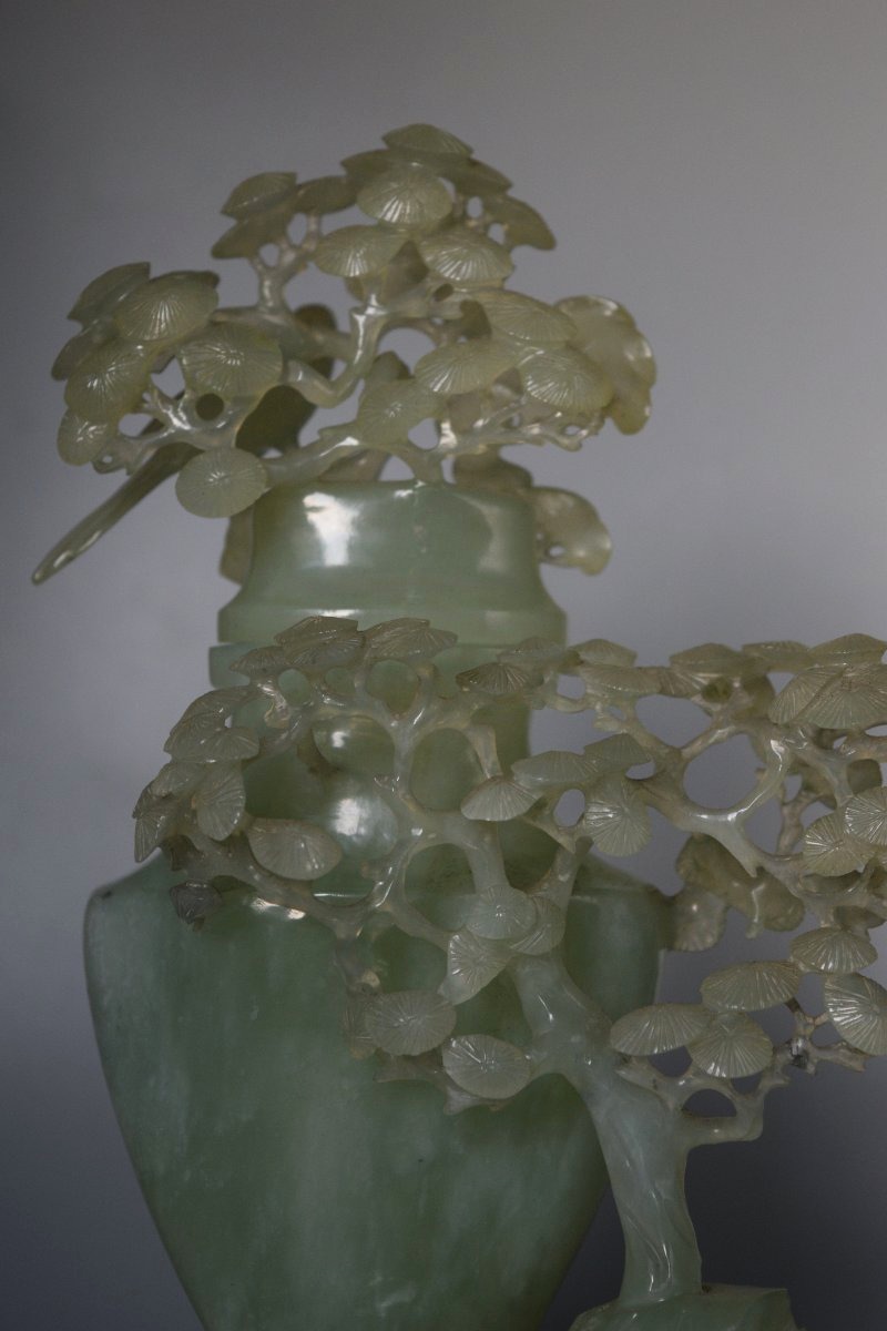 Sculpted Vase Made Of Green Hardstone With A Wooden Base - 22 Cm-photo-3